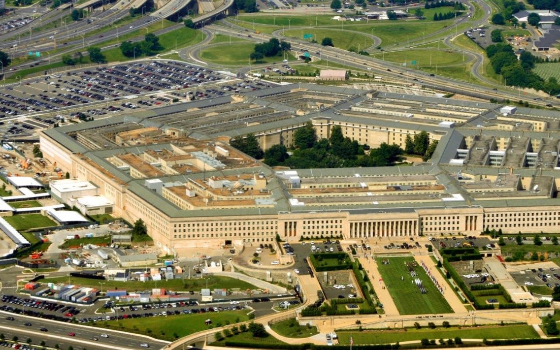 Трамп переименовал Пентагон в министерство войны США