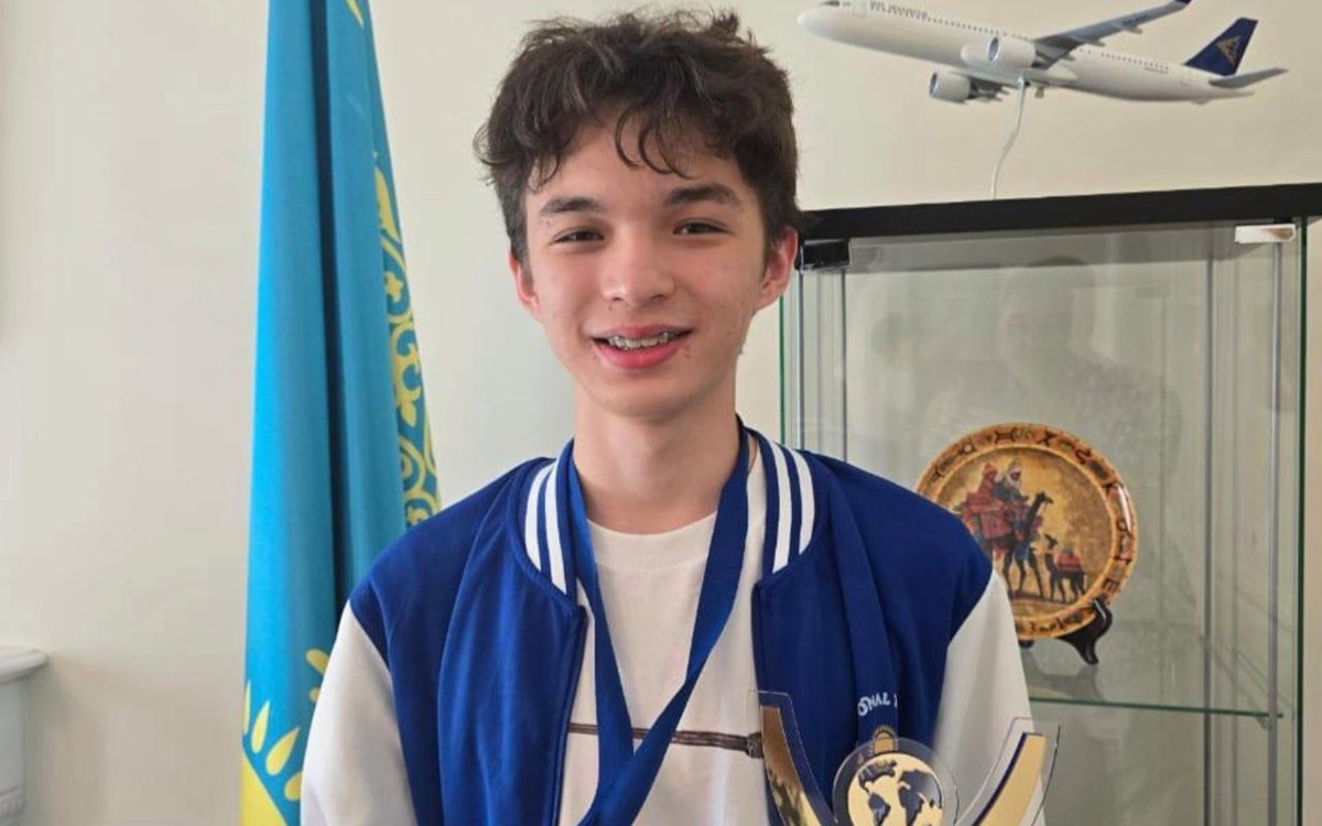 Столичный школьник стал абсолютным чемпионом Международной олимпиады по экономике
