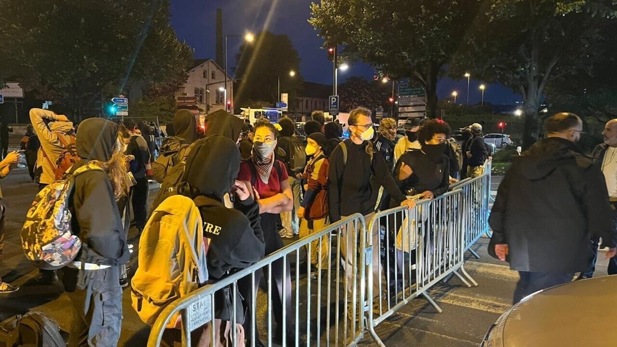 На демонстрациях во Франции задержаны почти 500 протестующих