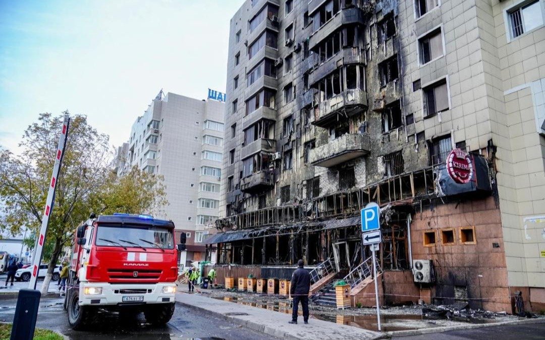 Пожар в кафе в ЖК Астаны: пострадало 8 квартир