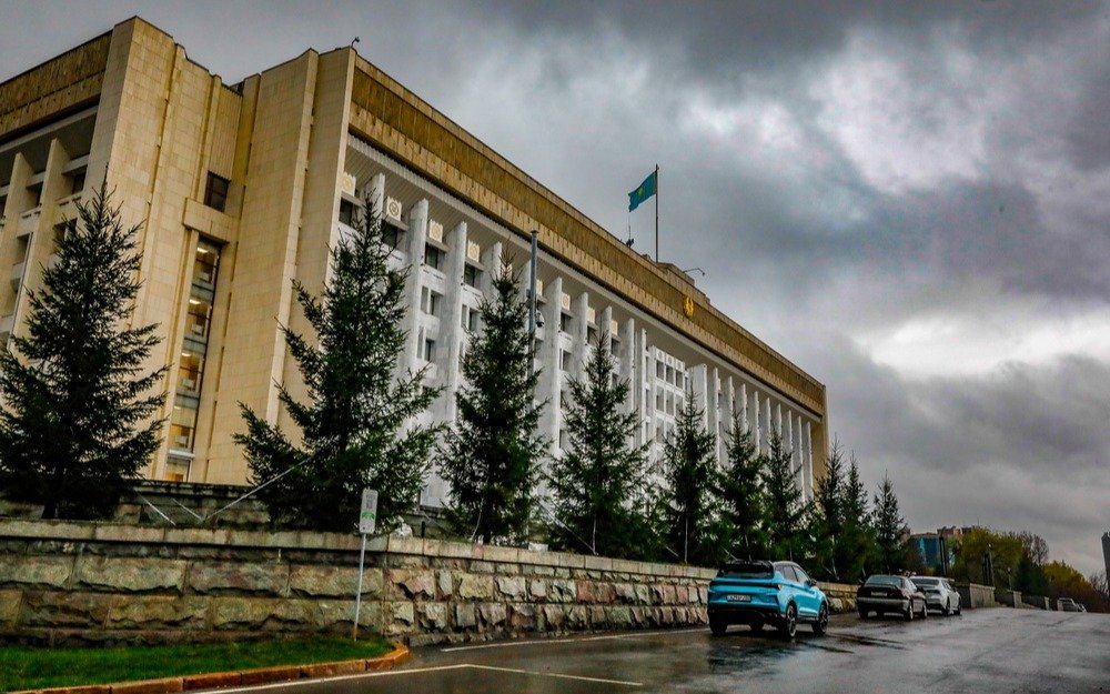 В-Алматы-уволен-замакима-Бостандыкского-района