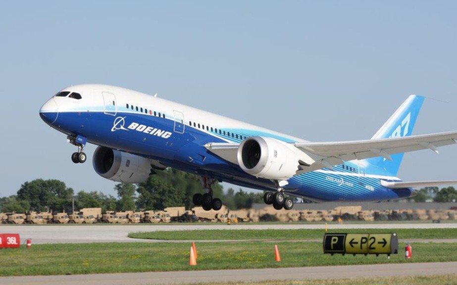 Узбекистан-подписал-крупнейшую-сделку-с-boeing