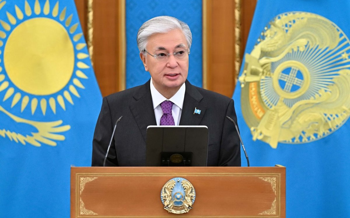 Касым-Жомарт-Токаев-поздравил-педагогов-с-наступающим-Днем-учителя