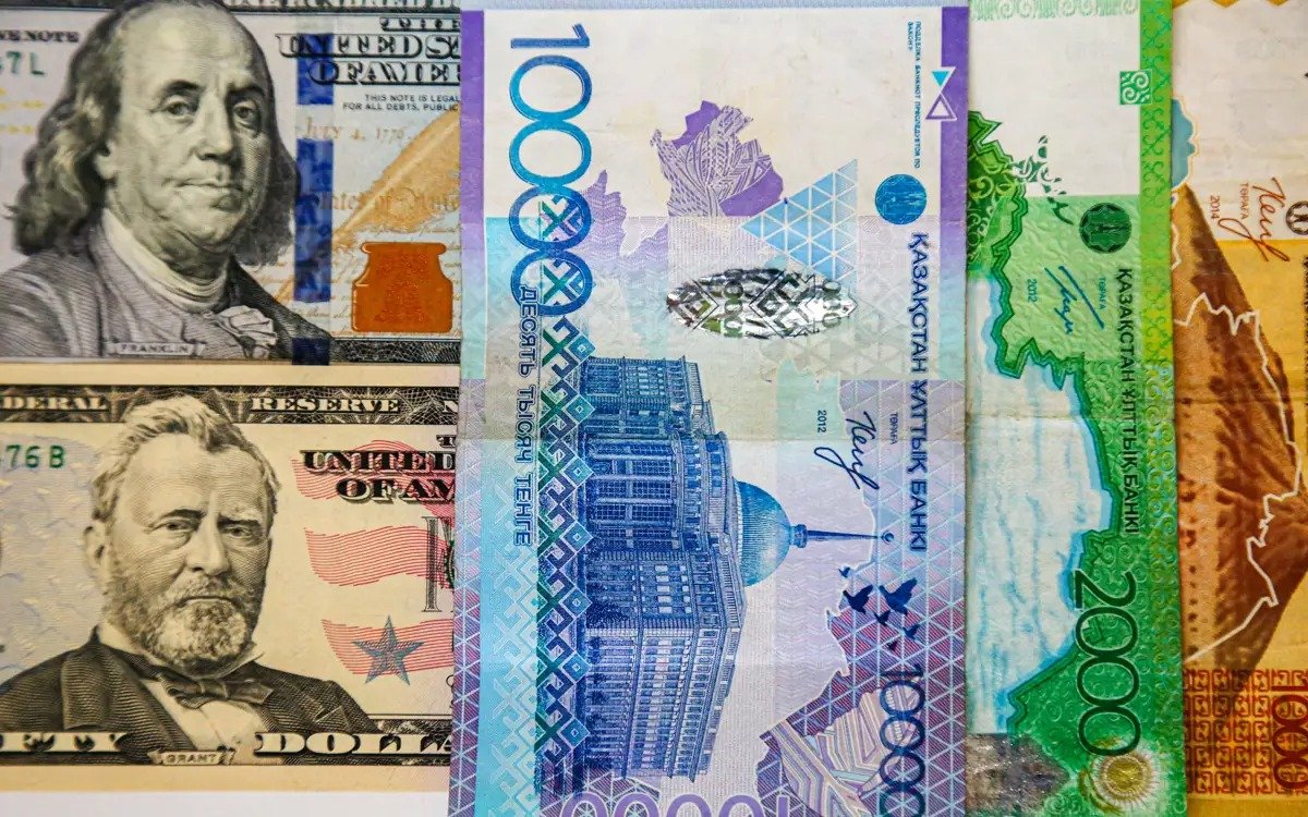 Курс доллара к тенге продолжает рост