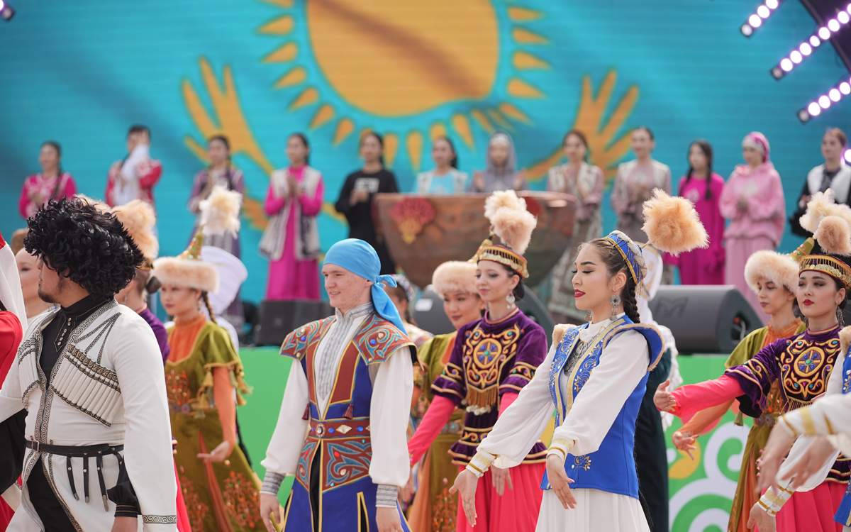 95% жителей Казахстана отмечают стабильность межэтнических отношений в стране