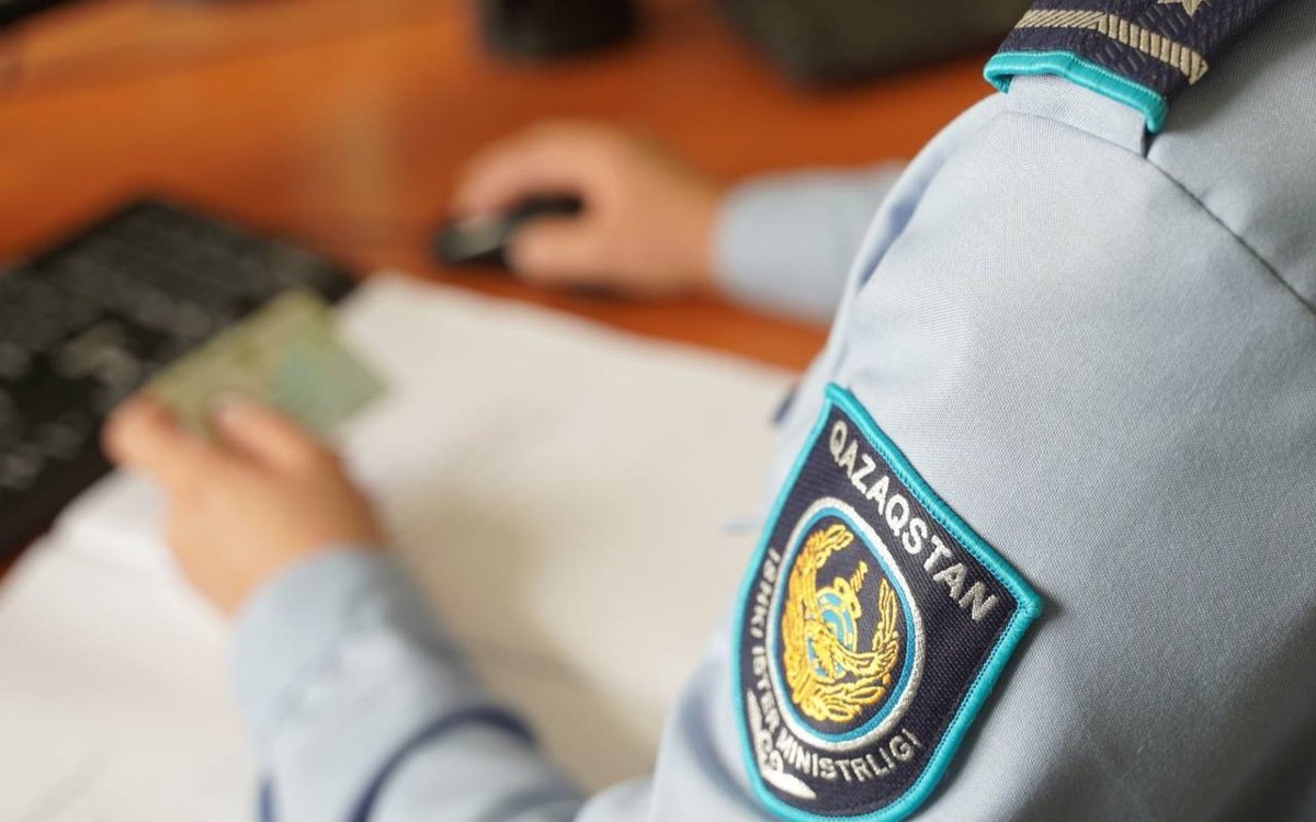 Полиция Алматы проводит служебное расследование после видео в Сети