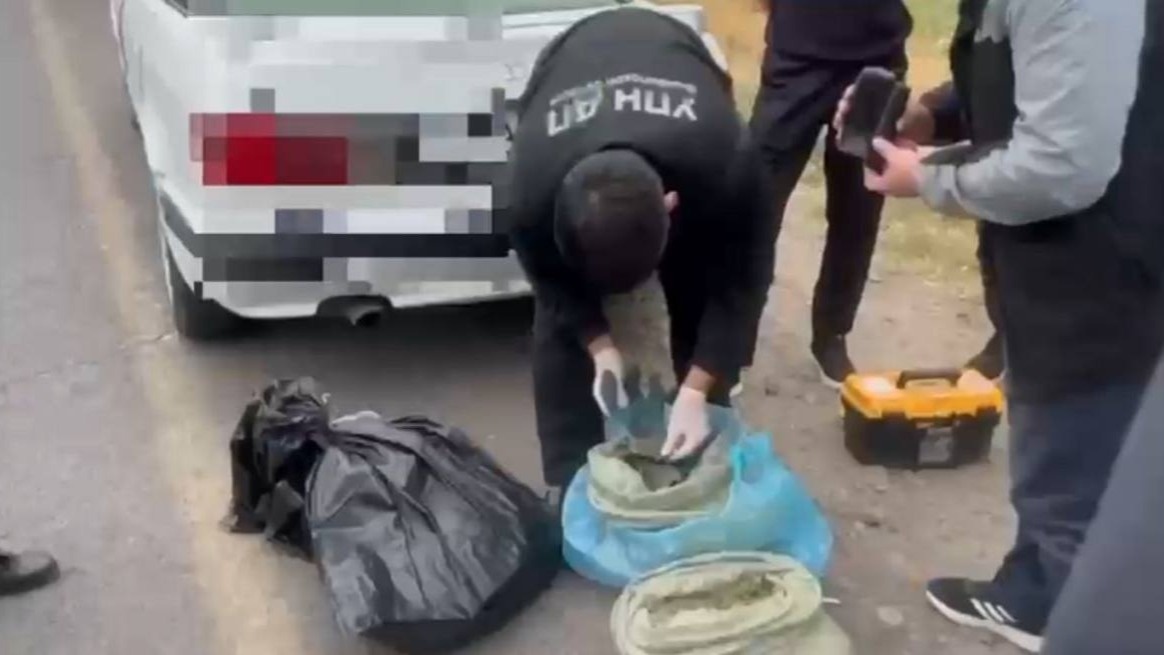 В Таразе пресекли перевозку 24 килограммов марихуаны