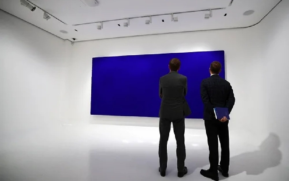 «Синий квадрат» Кляйна продали за 18 млн евро на аукционе Christie's