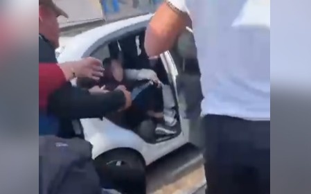 В Жамбылской области девушку украли на глазах у прохожих