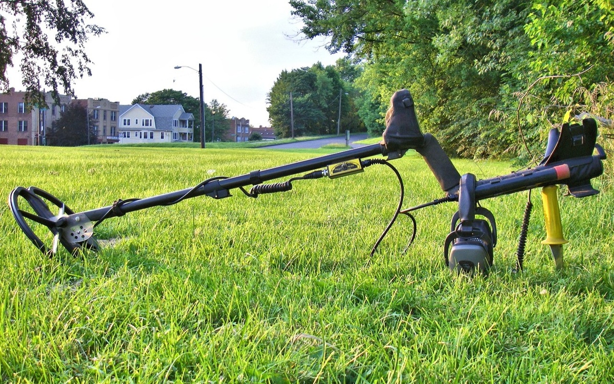 В Казахстане введут ответственность за использование металлоискателей без лицензии