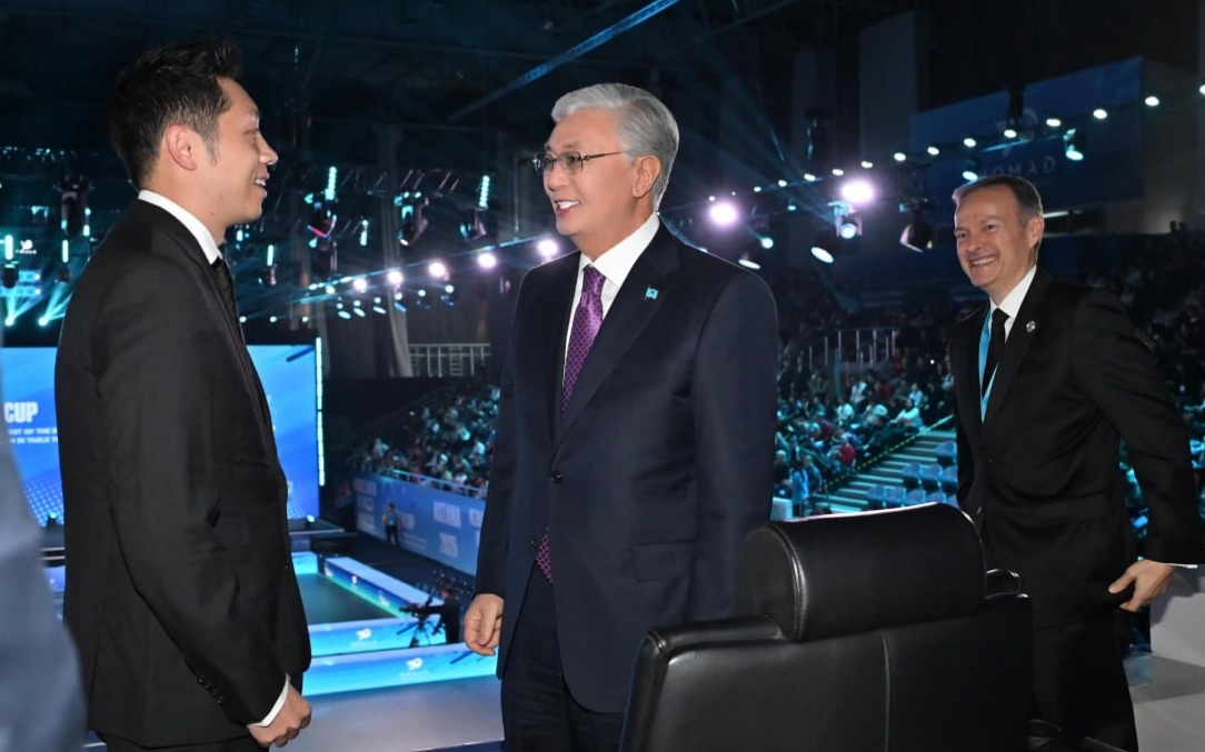 Касым-Жомарт Токаев встретился со звездами и легендами мирового настольного тенниса