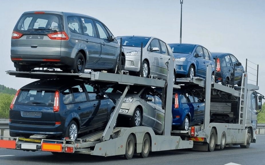 В Азербайджане предлагают ввести ограничения на ввоз автомобилей