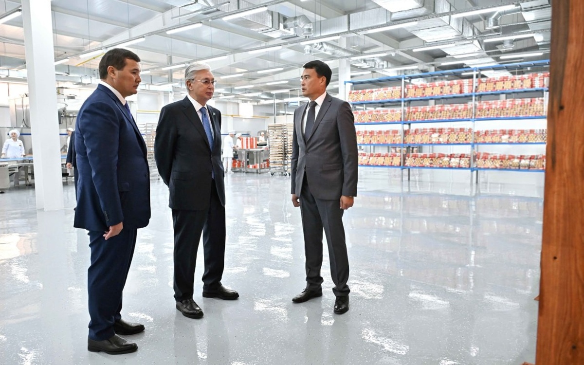 Президент посетил цех «Қызылорда-нан»