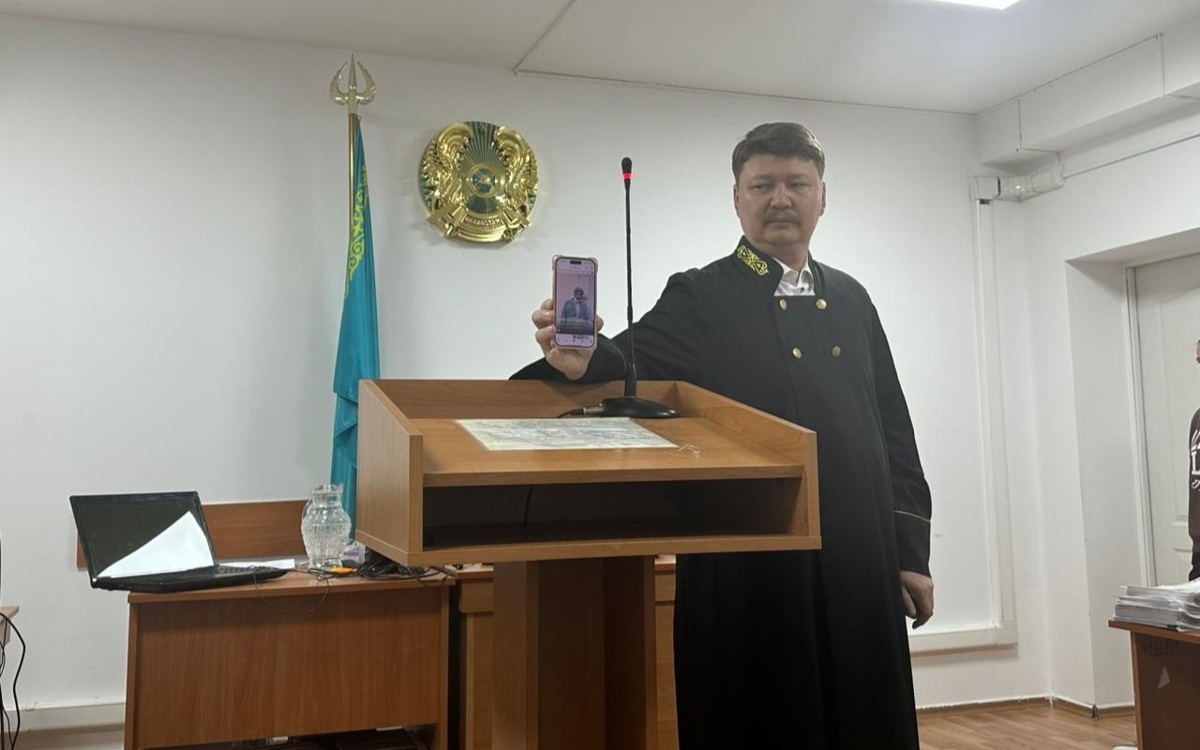 Суд над «Казахским Робин Гудом»: просмотр видео вызвал перепалку