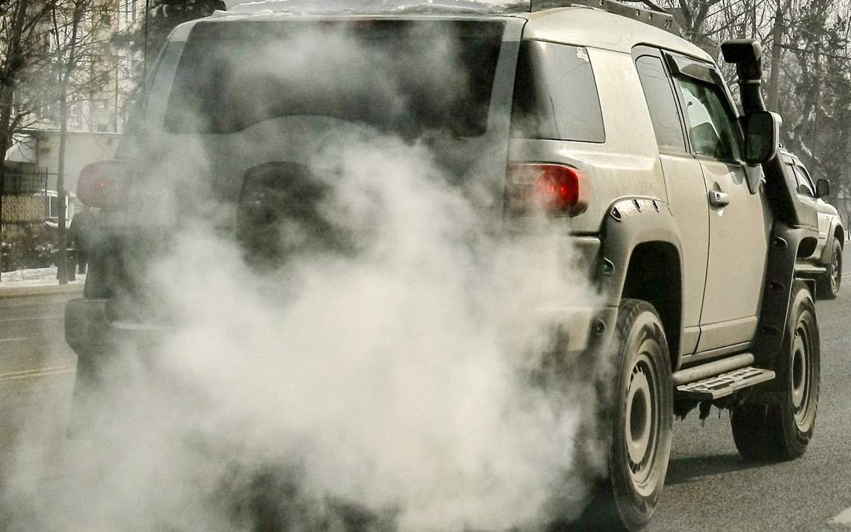 Загрязнение воздуха в Алматы: штрафы для водителей превысили 350 млн тенге