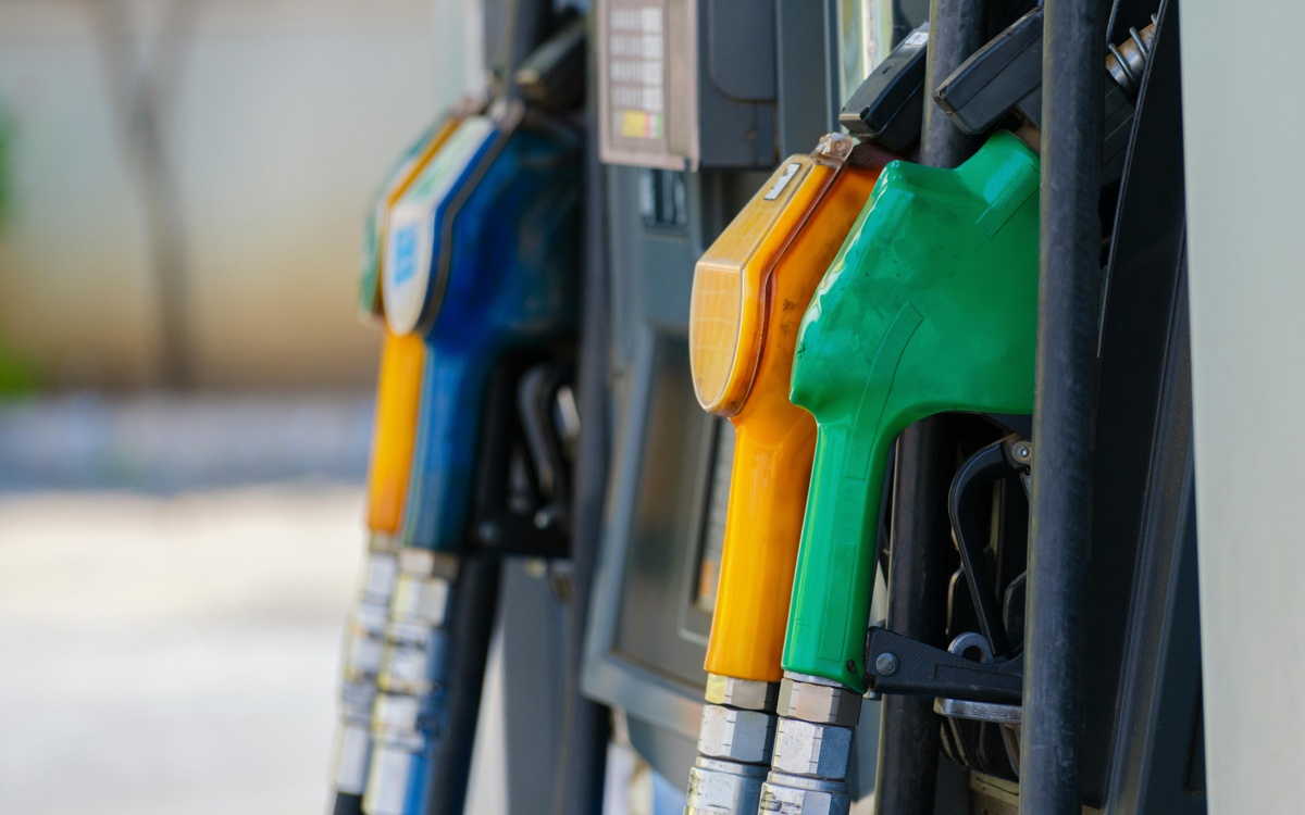 Минэнерго открыло горячую линию для приема жалоб на рост цен АИ-92 и перебои с автогазом