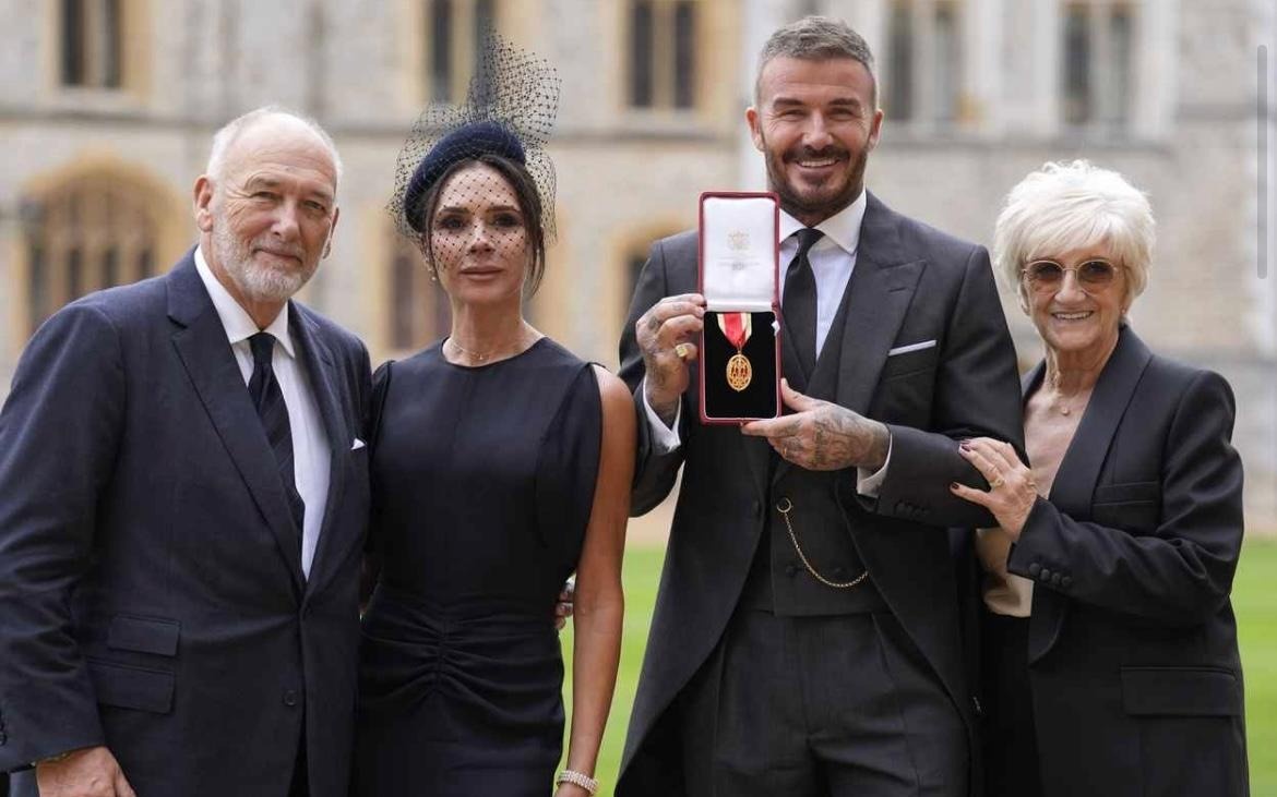 Дэвид Бекхэм посвящен в рыцари за выдающийся вклад в спорт и благотворительность