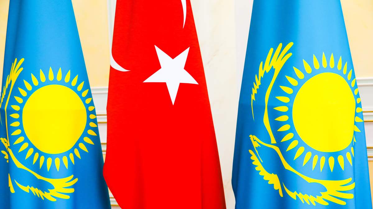 Казахстан и Турция меняют условия воздушного транзита военного имущества
