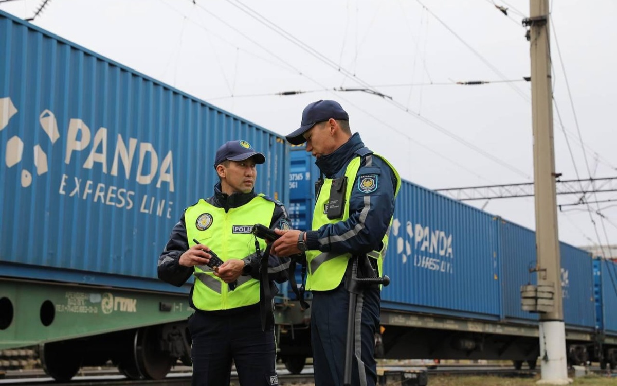 Прокатились из Астаны: троих детей сняли с грузового вагона в Акмолинской области