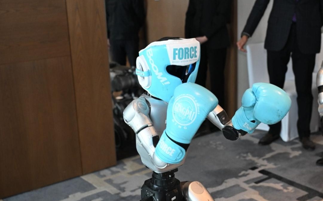 Лабораторию по разработке и внедрению робототехнических технологий откроют в Алматы