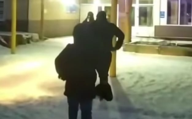 35 иностранных граждан эвакуировали с трассы в Акмолинской области