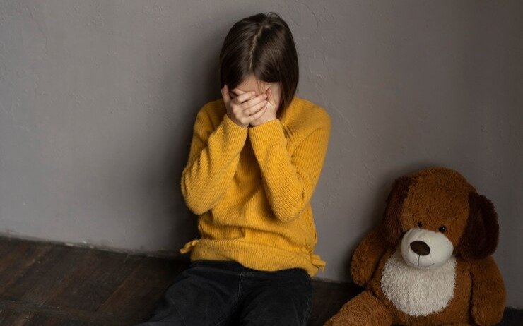 Минпросвещения РК: Видео с детьми-жертвами — это повторная травма, а не помощь