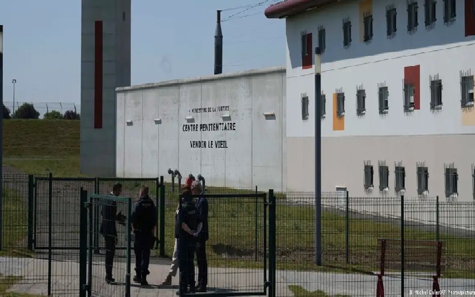 В Париже арестованы три женщины, подозреваемые в подготовке теракта