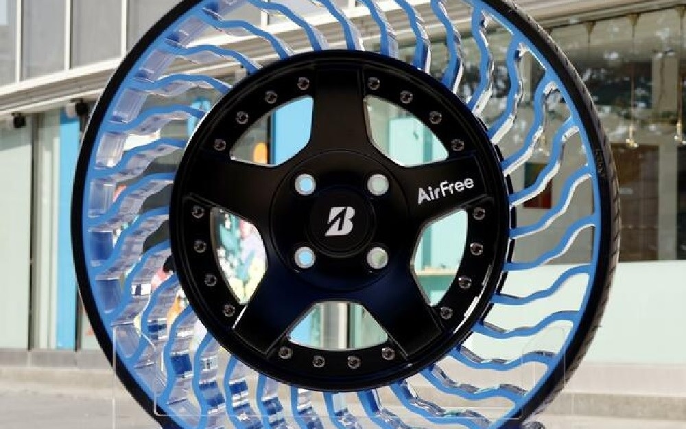 Без проколов: в Японии начались испытания безвоздушных автошин