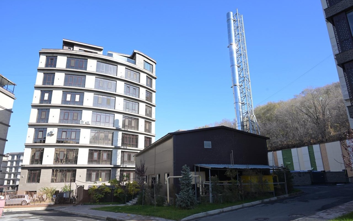 Аким Алматы провел встречу с жителями ЖК «Сакура»: проблемы с теплом решены