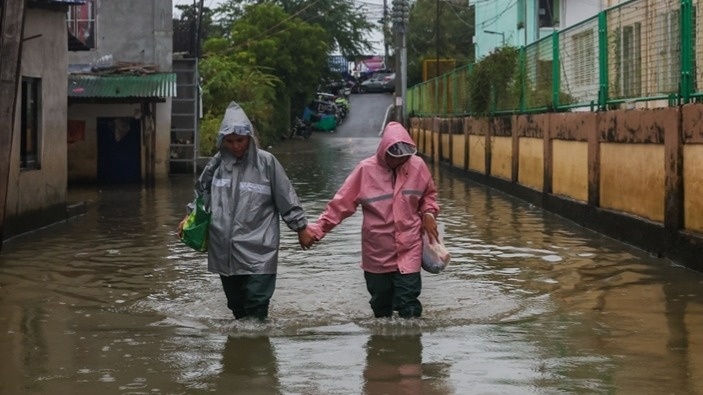 Супертайфун «Фунг-Вонг» на Филиппинах: почти миллион человек эвакуируют