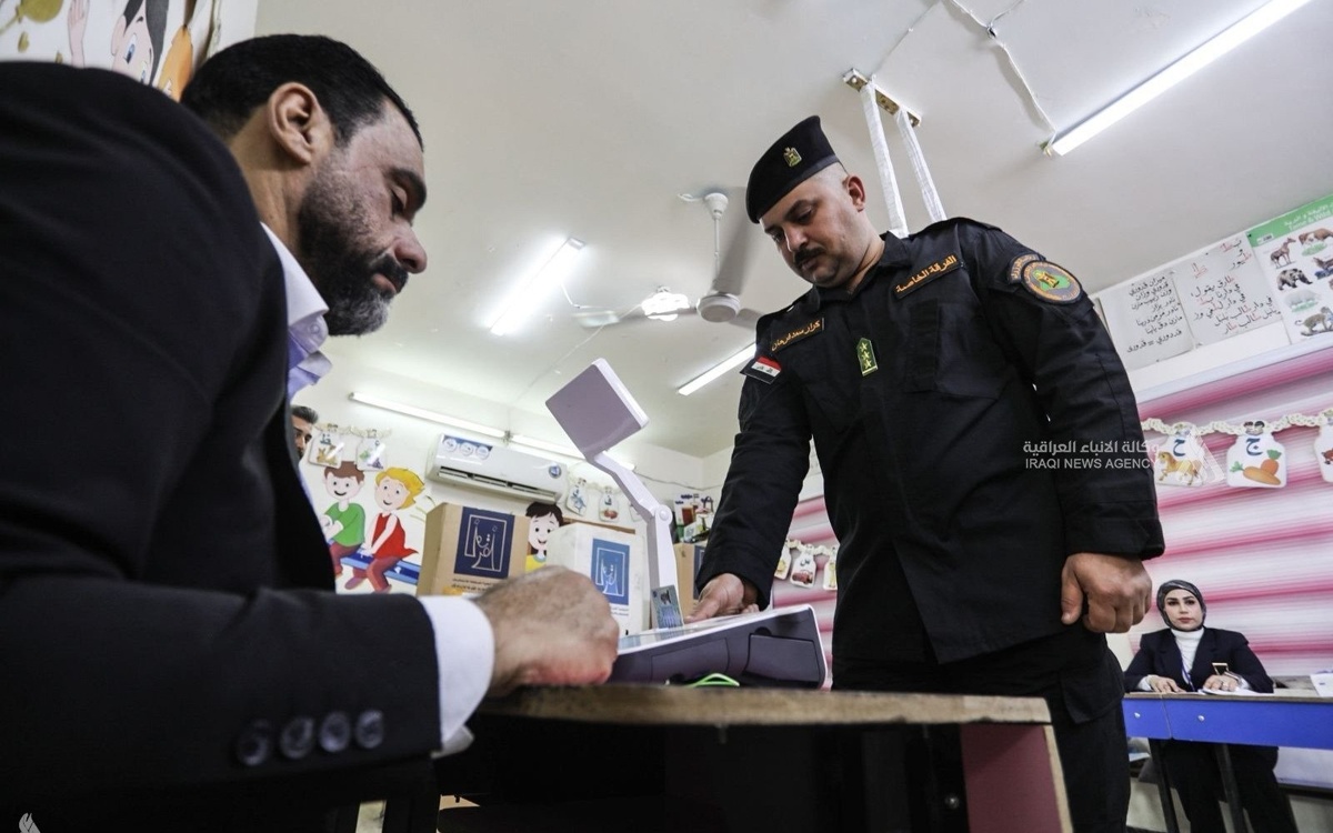 Специальное голосование перед парламентскими выборами прошло в Ираке