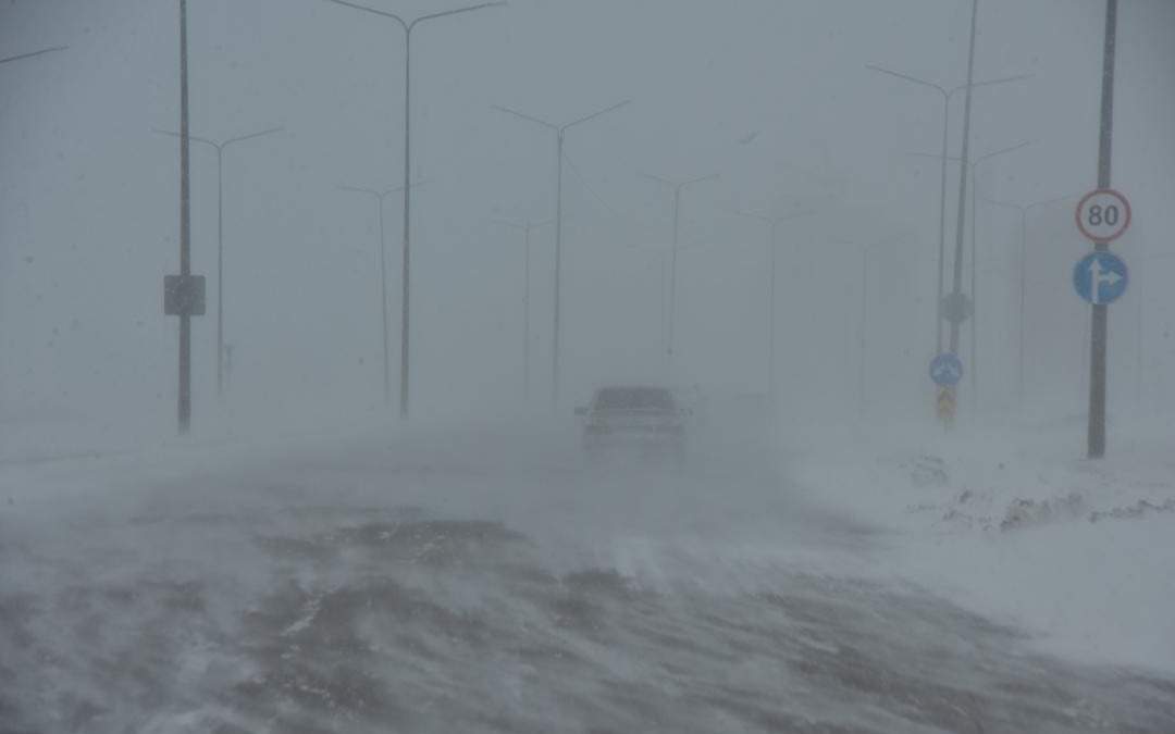Движение ограничили на дорогах в двух областях Казахстана