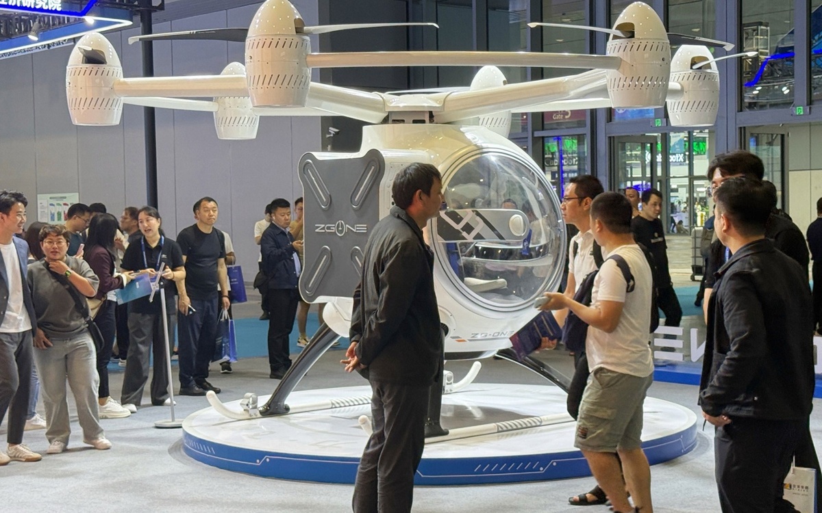 Китай представит первый проект космического туризма