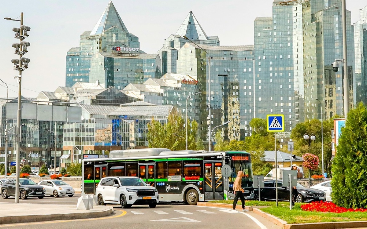 Алматинцев напугал странный гул