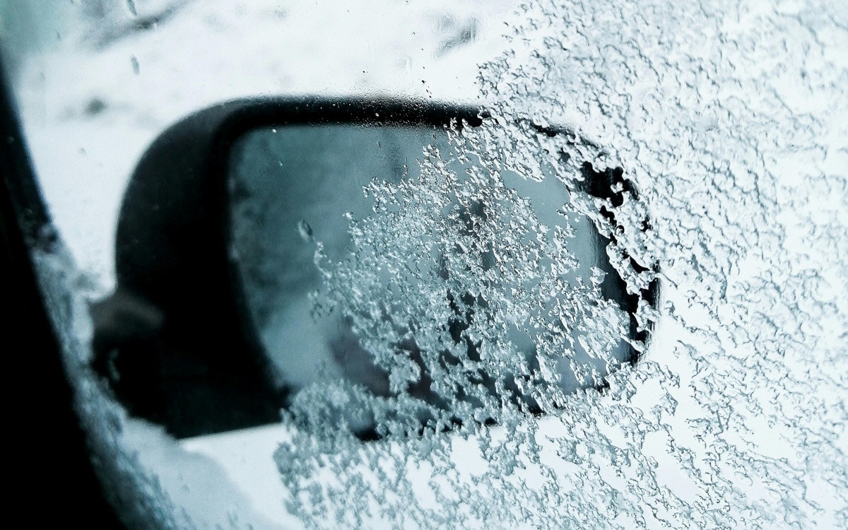 Движение транспорта возобновили на трассах в двух регионах Казахстана