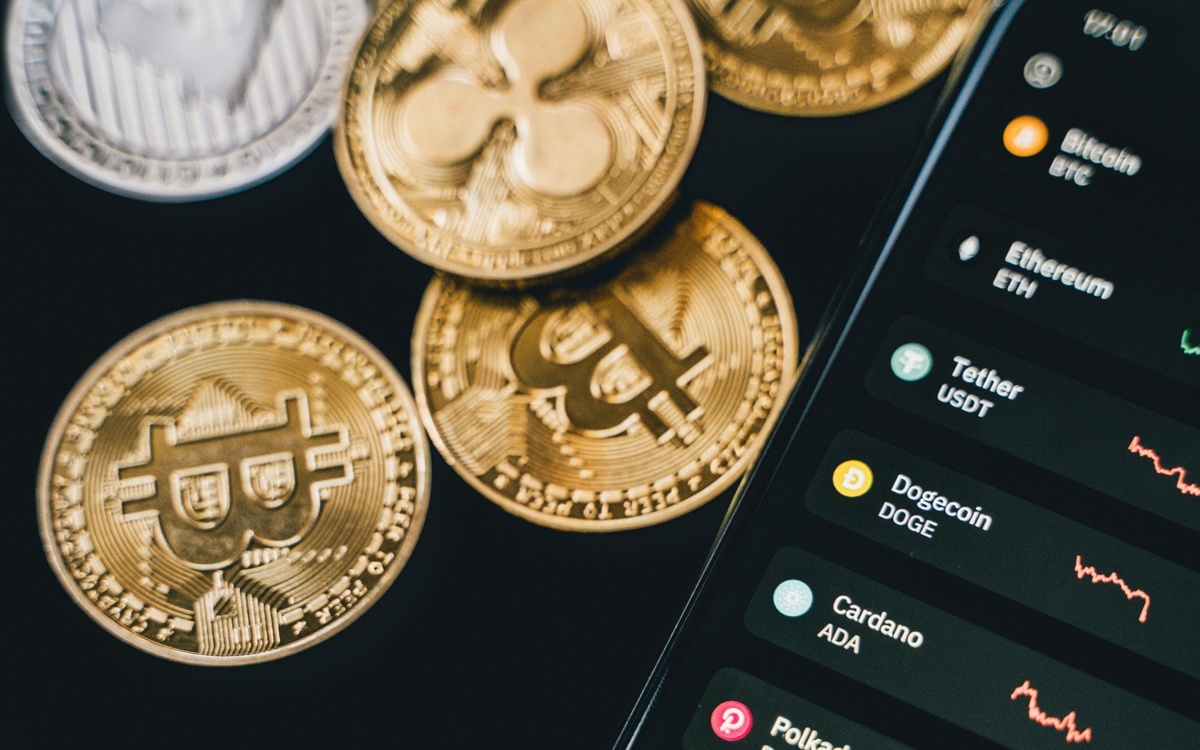 Суд арестовал 3,8 млн USDT криптоактивов по делу о финпирамиде Warner Bros