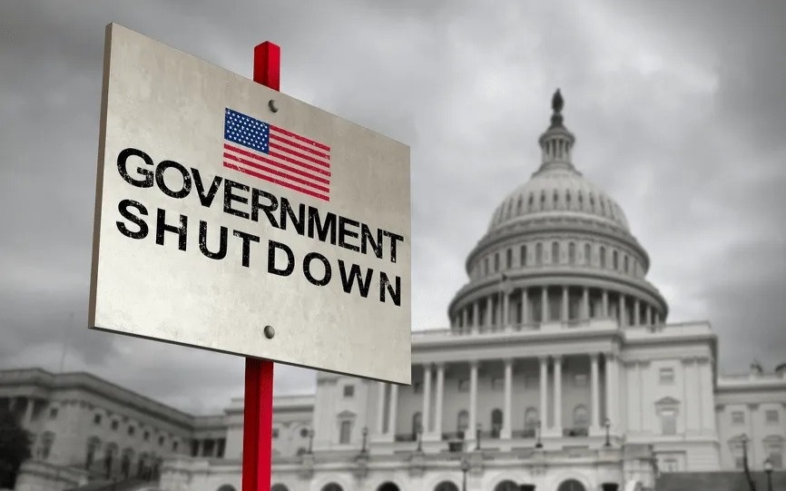 Последствия приостановки работы правительства США: цифры