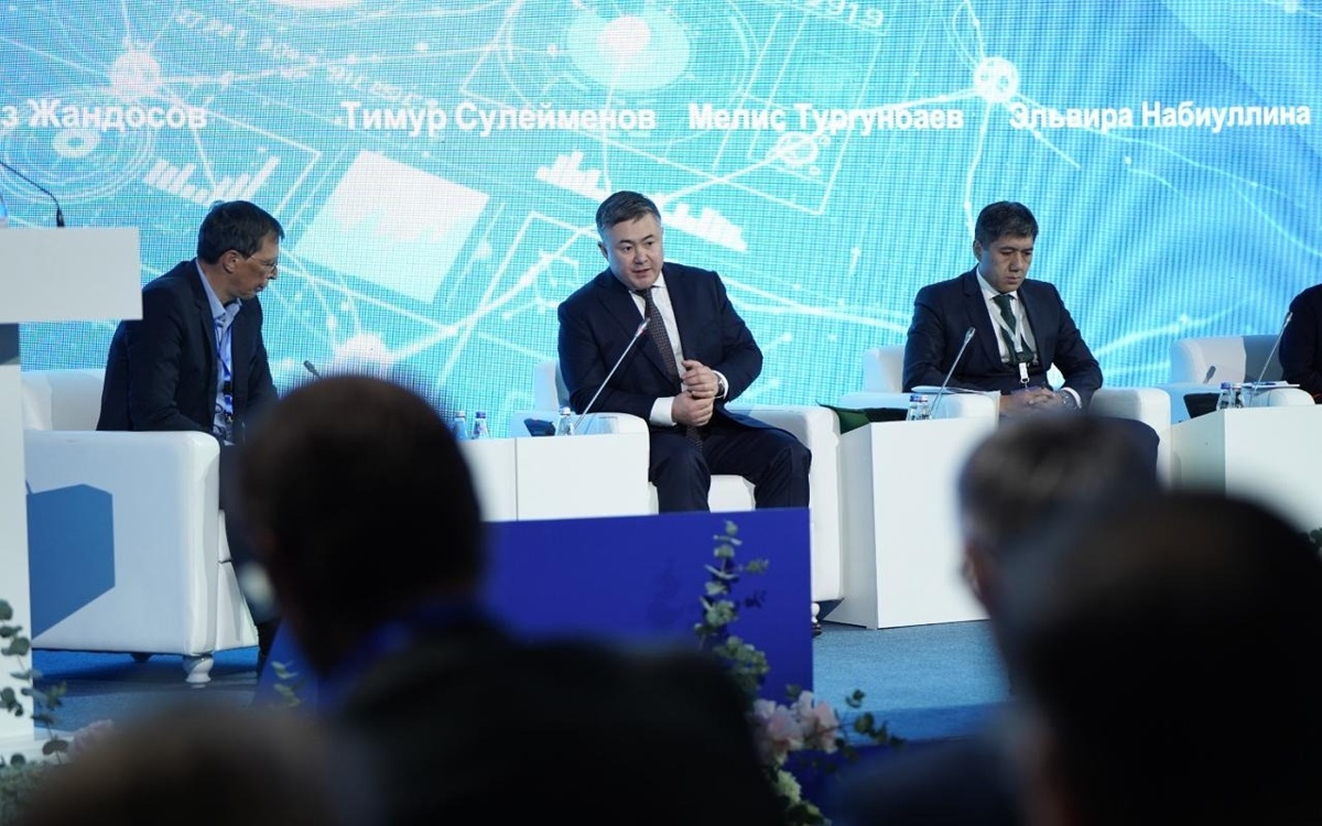 Глава Нацбанка рассказал о мерах по снижению базовой ставки