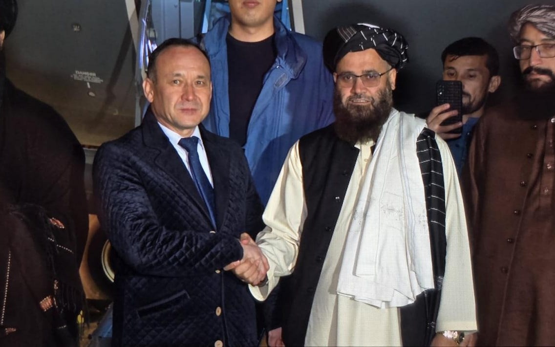 Гуманитарную миссию в составе 13 врачей направил Казахстан в Афганистан