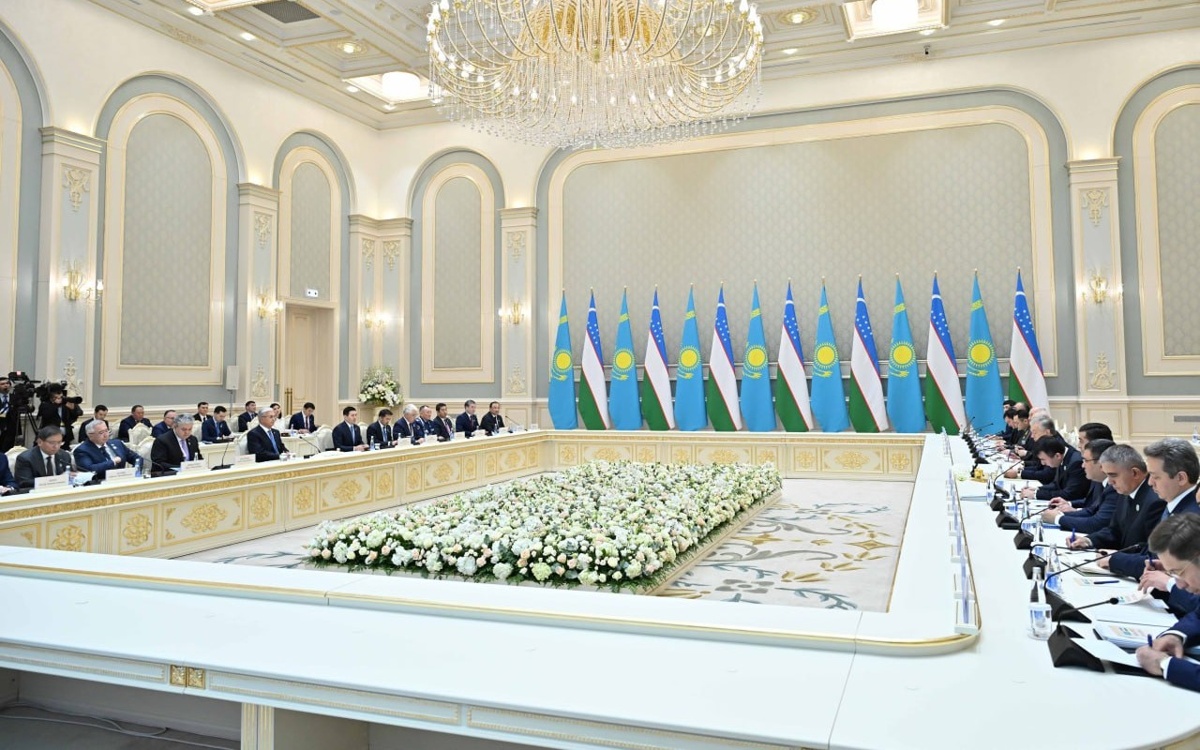 Казахстан и Узбекистан договорились раскрыть потенциал двустороннего сотрудничества