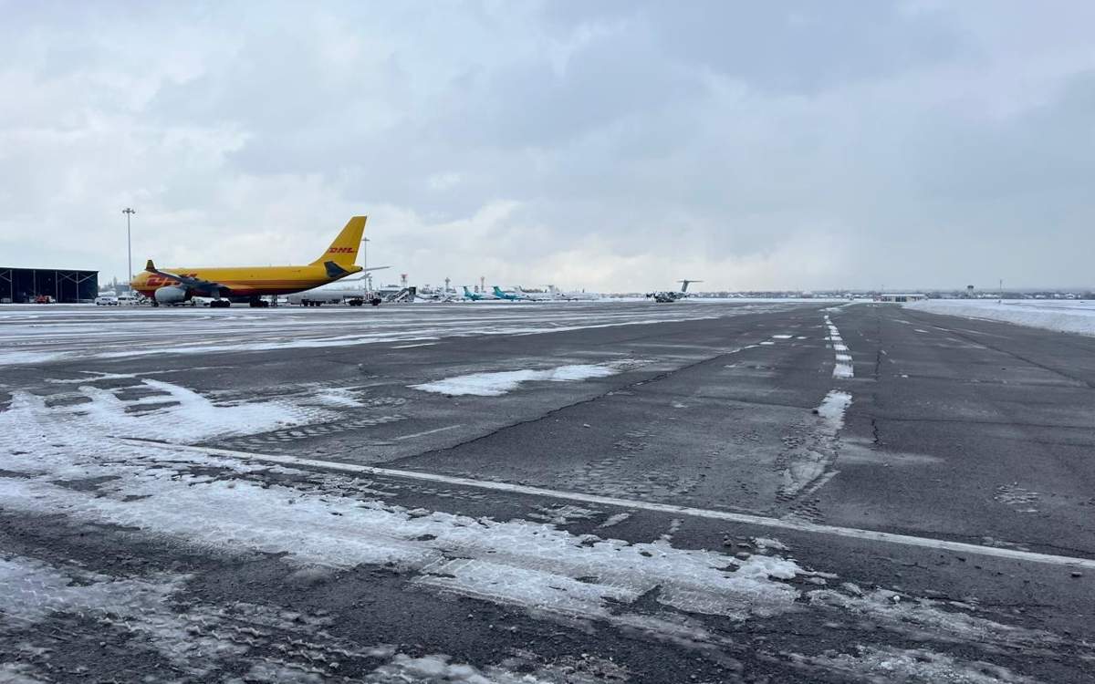 Air Astana предупредила о задержках авиарейсов