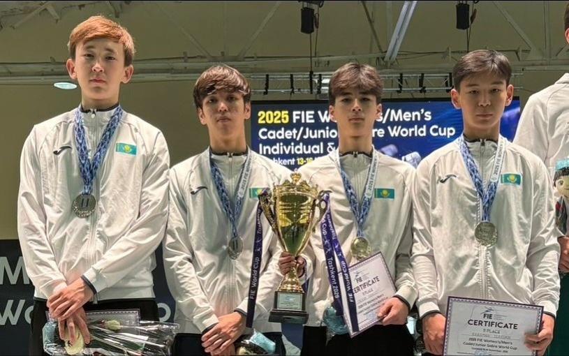 Казахстан завоевал две медали на этапе Кубка мира по фехтованию среди юниоров