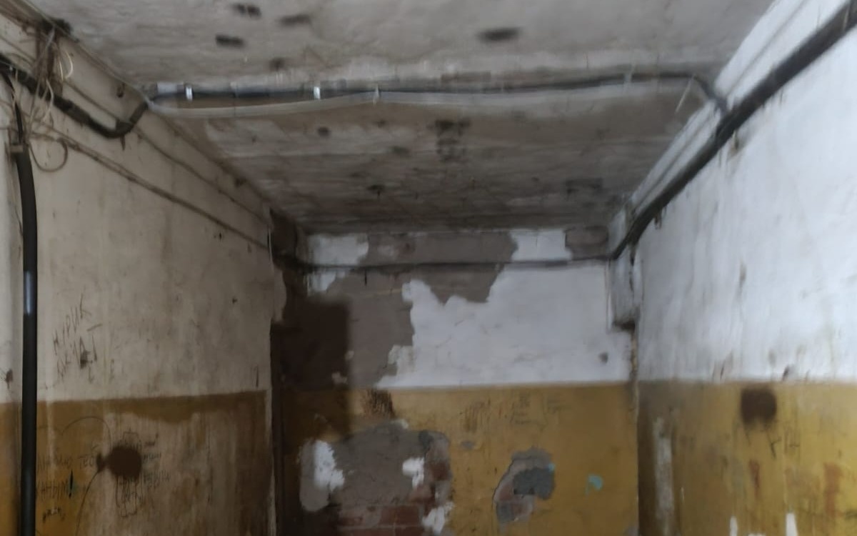 После каждого дождя — потоп: в Уральске жители общежития бьют тревогу