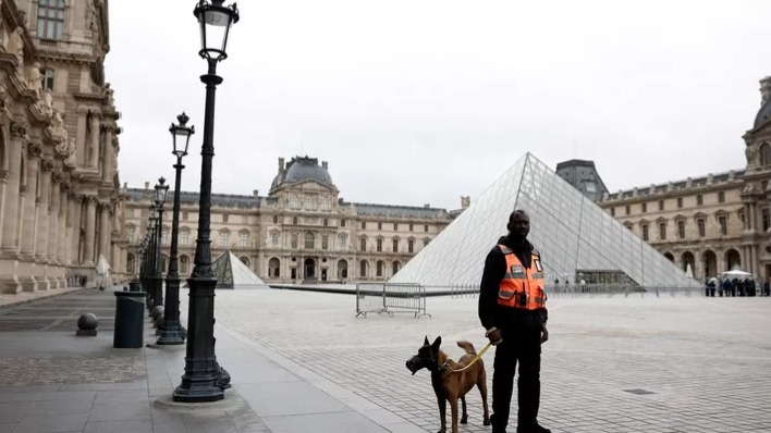 Ограбление Лувра экранизируют