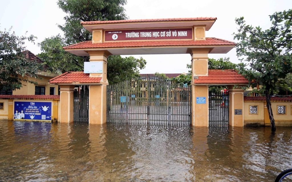 Наводнения в центре Вьетнама: число жертв выросло до 55