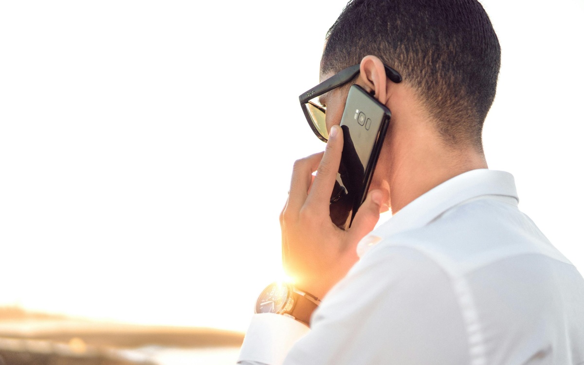 «Ошибочный перевод» и давление по телефону: Нацбанк бьет тревогу