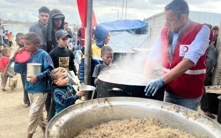 35 тысяч горячих порций в день: помощь Турецкого Красного Полумесяца в Газе