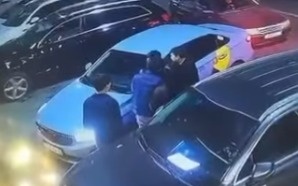 Драка с предполагаемым руководителем ГАСК Туркестанской области попала на видео