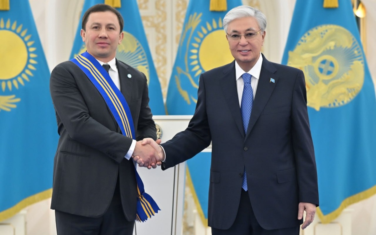 Президент наградил Геннадия Головкина орденом «Барыс»