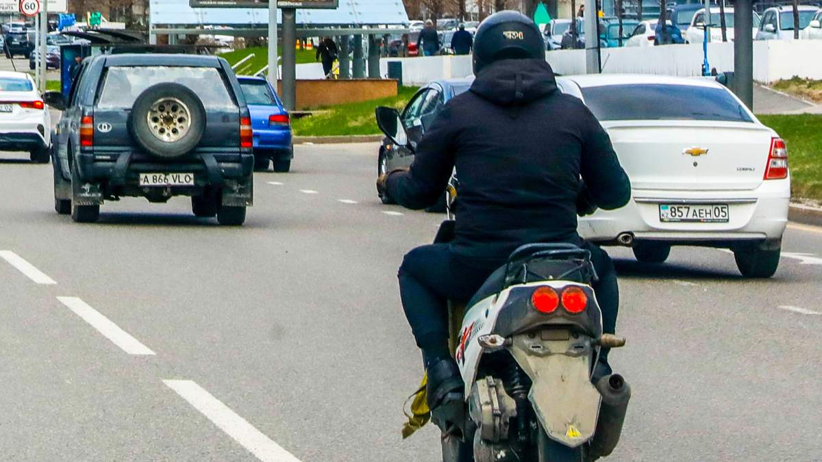 Дело о гибели первоклассницы под колесами мотоцикла закрыли в Туркестанской области